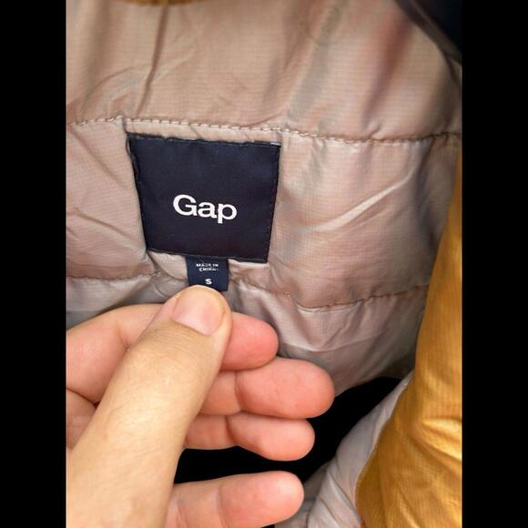 Gap Men's Medium Lightweight Pull Zip Puffers Outdoor Tan Golden Vest Jacket - Picture 4 of 5